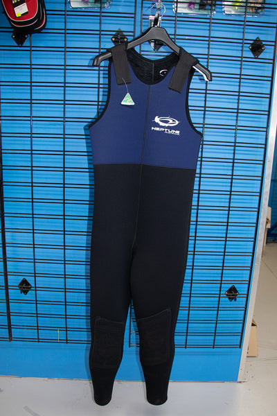 Neptune 2 piece suit size 5